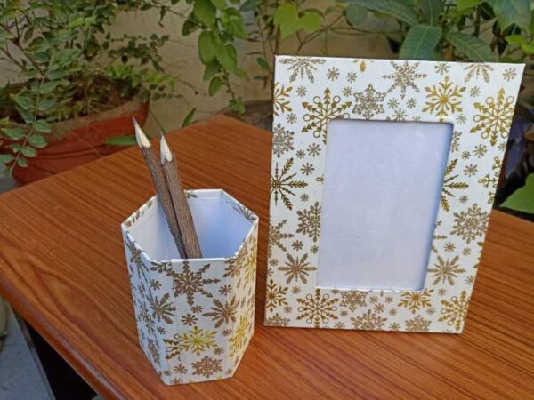 Pen Stand Photo Frame